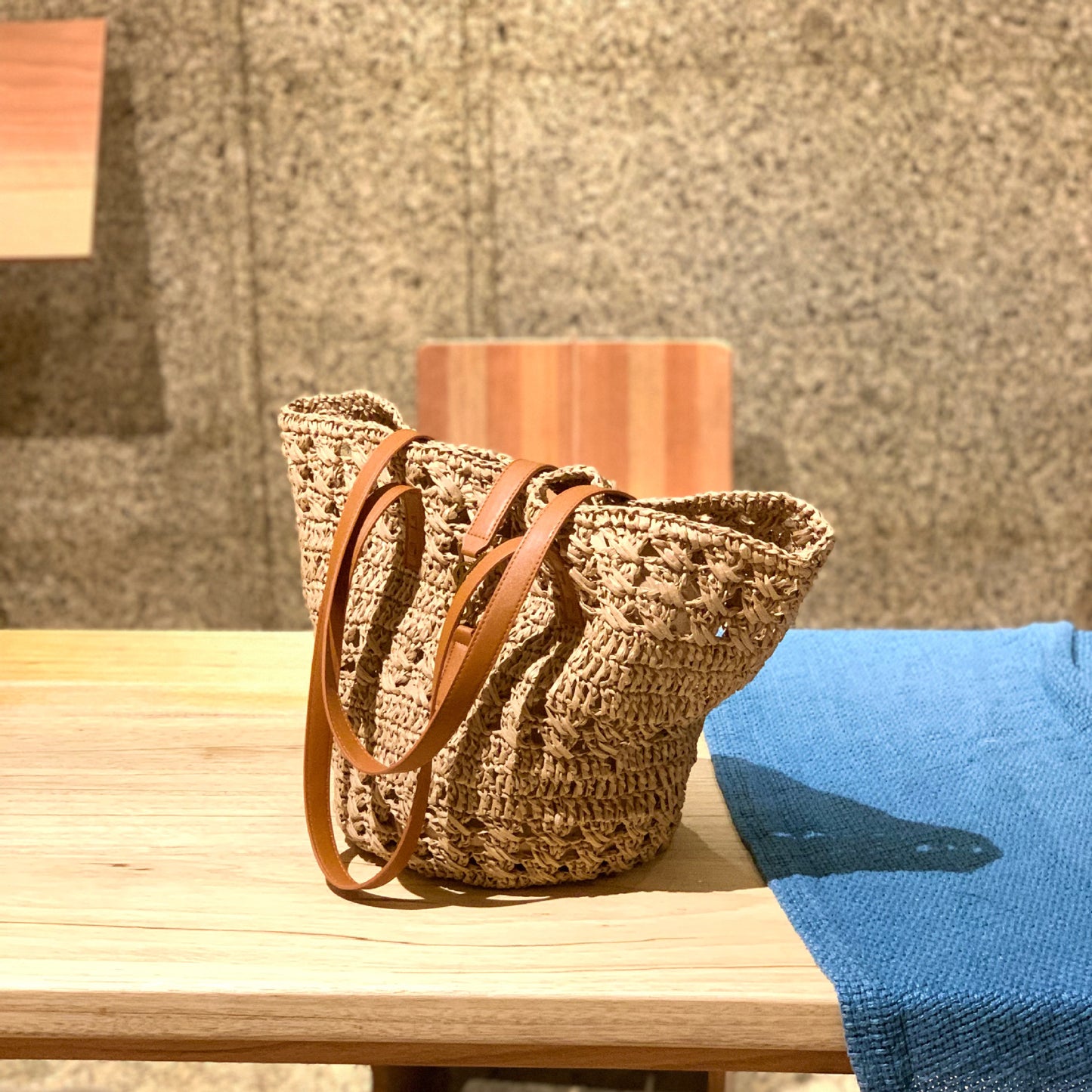 Natural color straw knitted summer beach tote handbag
