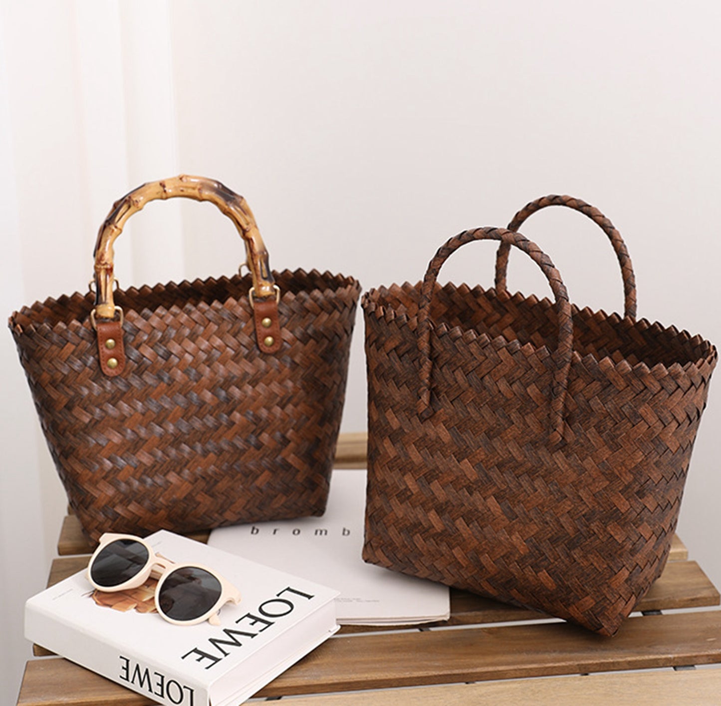 Brown straw handmade handbag HB2400014