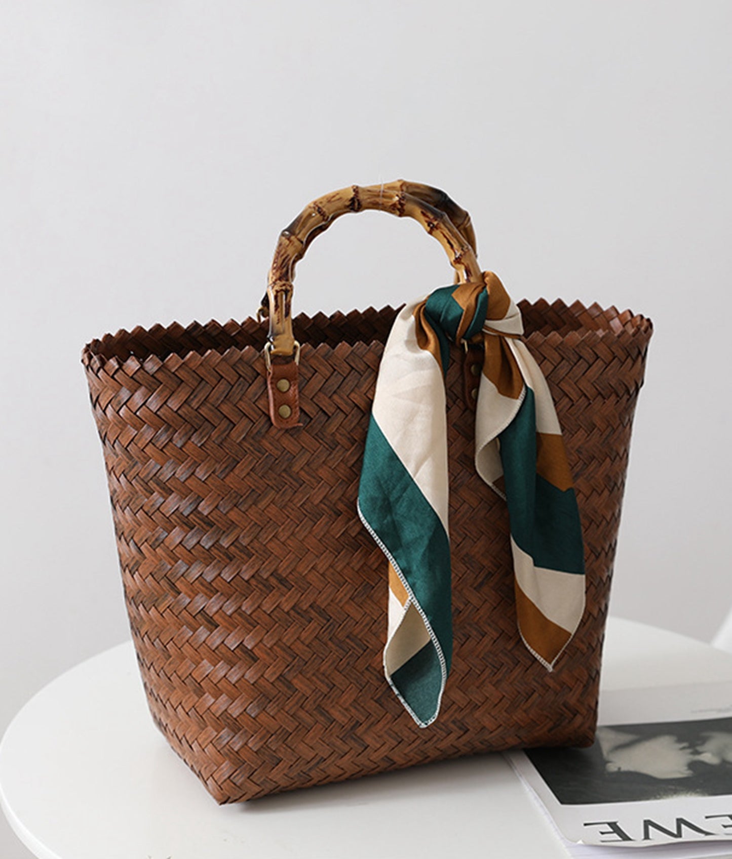 Brown straw handmade handbag HB2400014