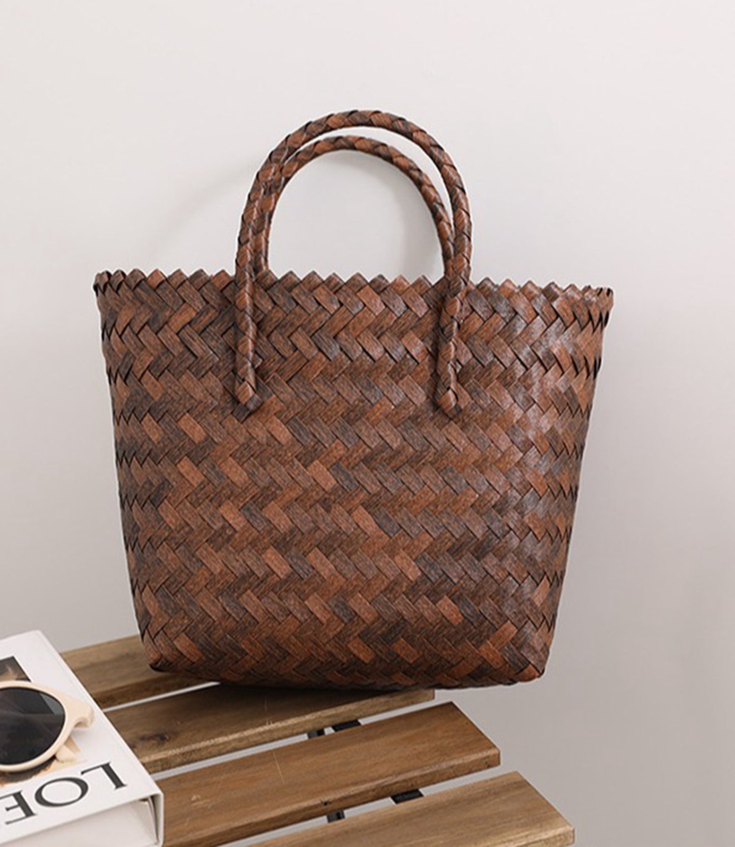 Brown straw handmade handbag HB2400014