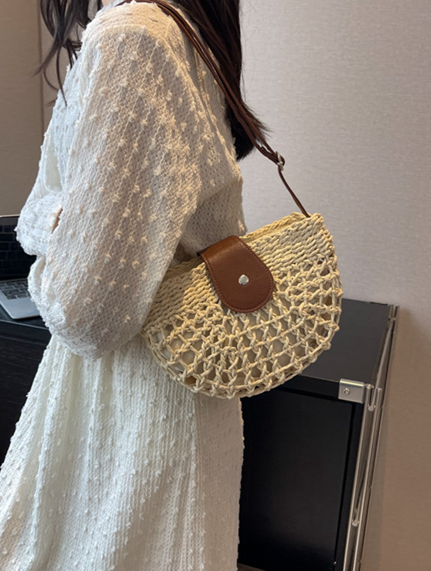 Handmade yarn knitted summer beach crossbody bag for women HB2400027