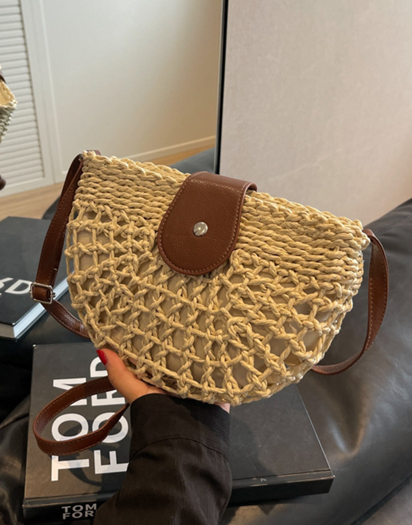 Handmade yarn knitted summer beach crossbody bag for women HB2400027