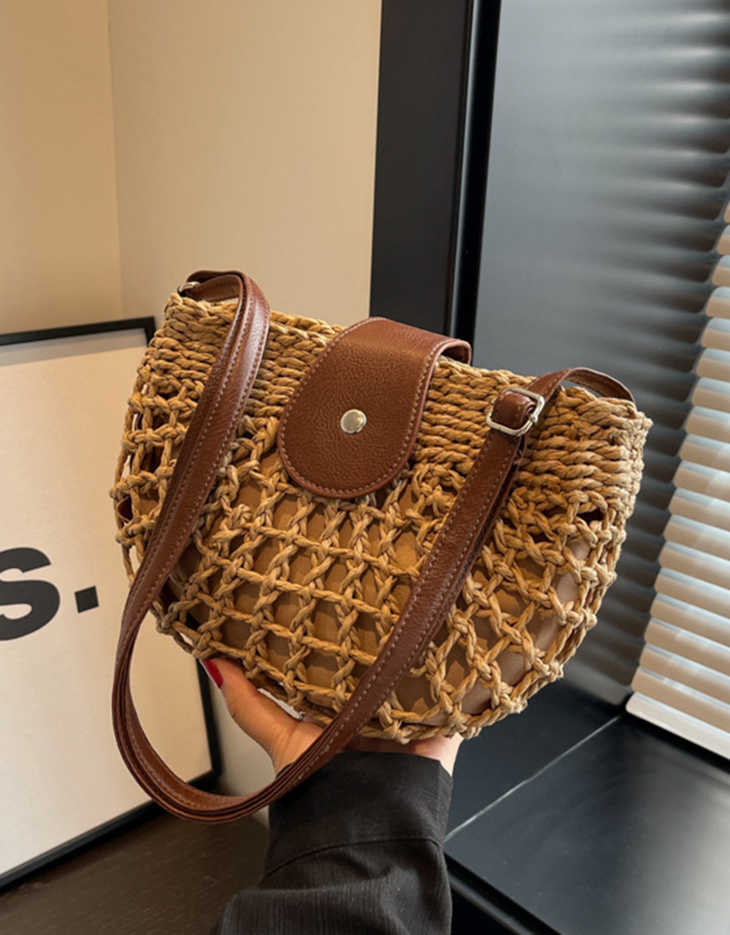 Handmade yarn knitted summer beach crossbody bag for women HB2400027