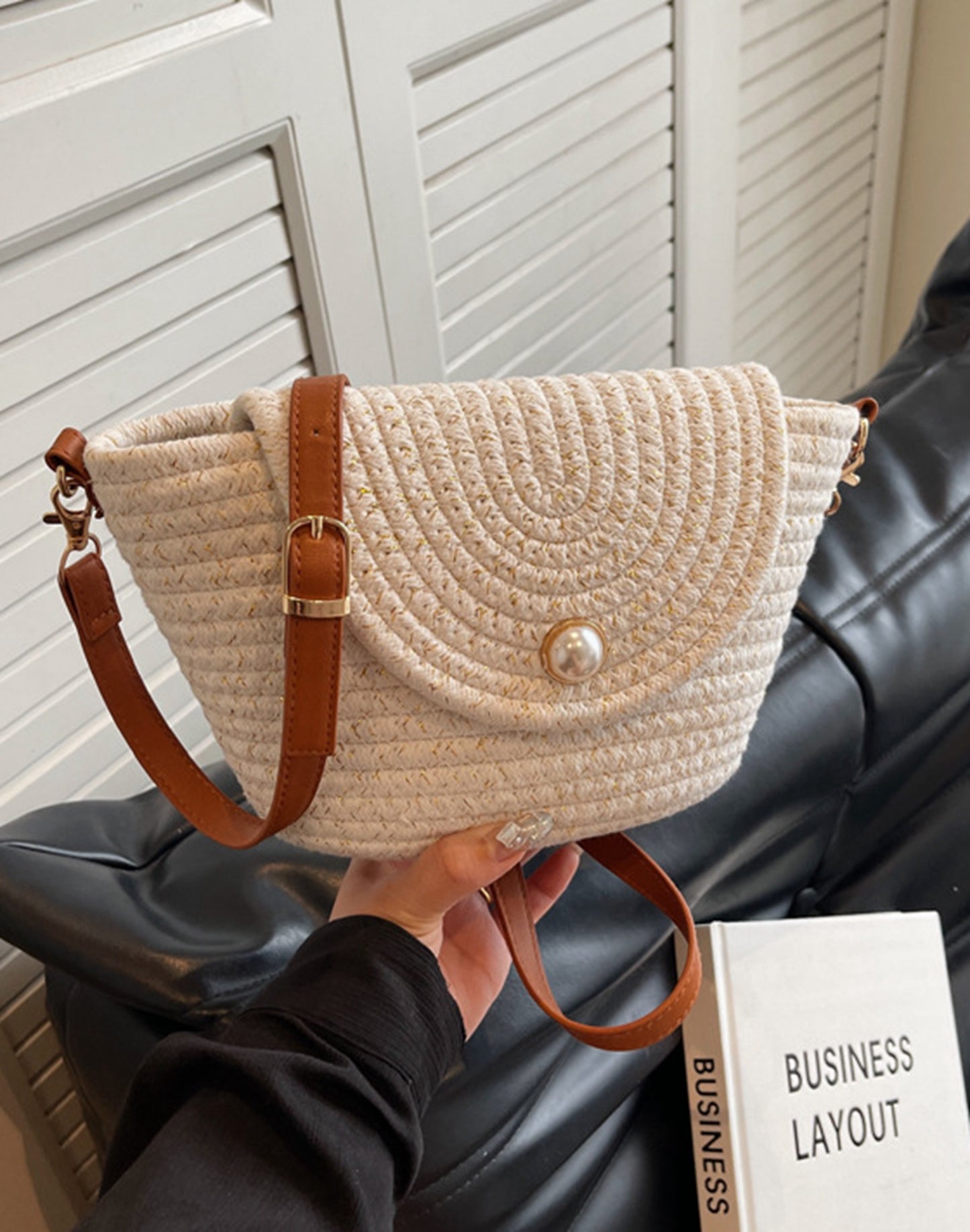 Chic handmade straw knitted summer beach tote handbag with pearls HB2400028