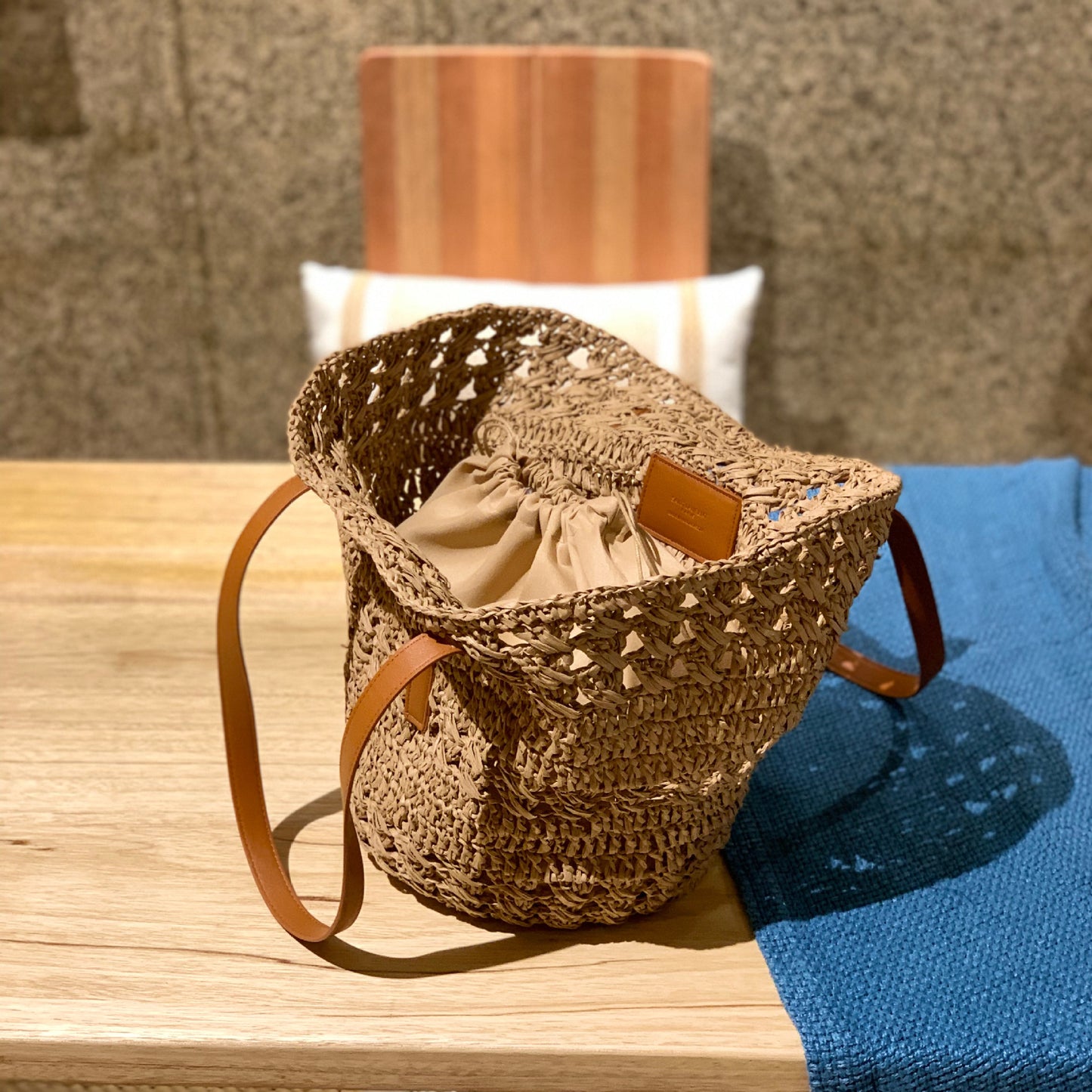 Natural color straw knitted summer beach tote handbag